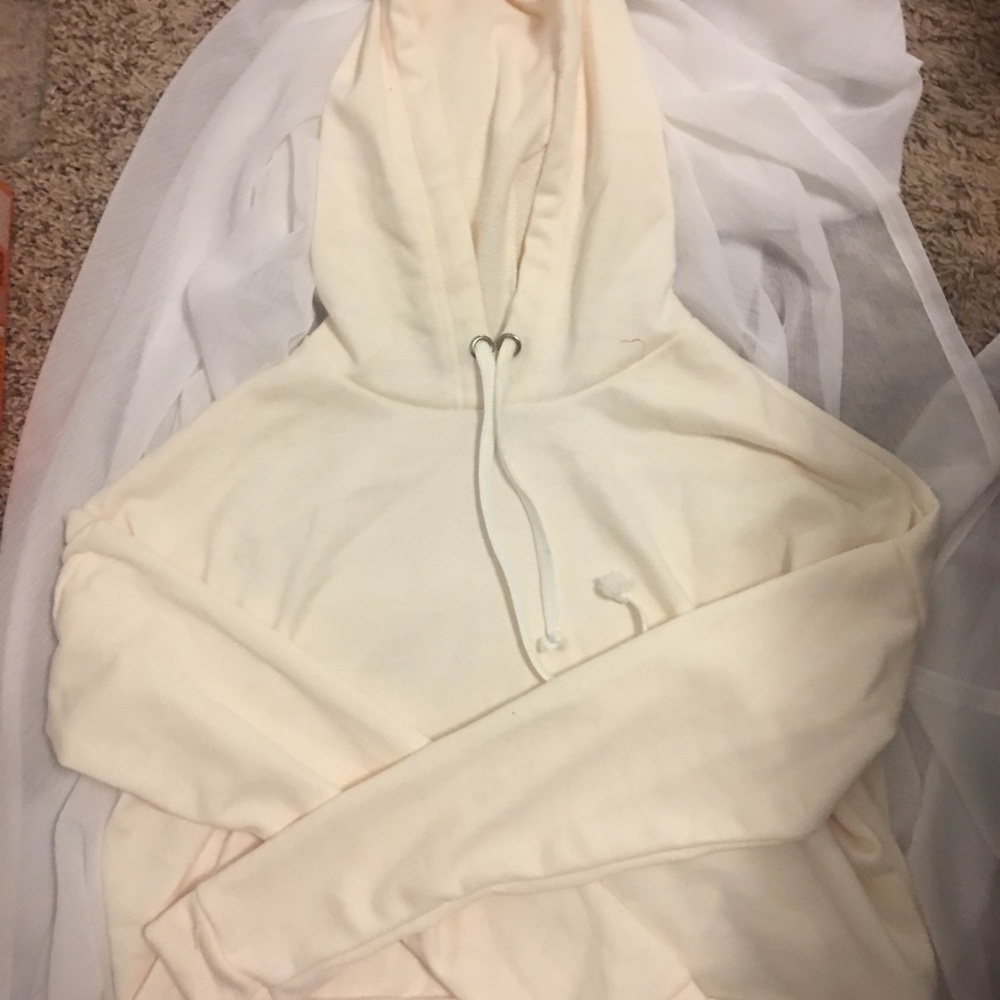 Cream Colored Cropped Sweat Shirt!